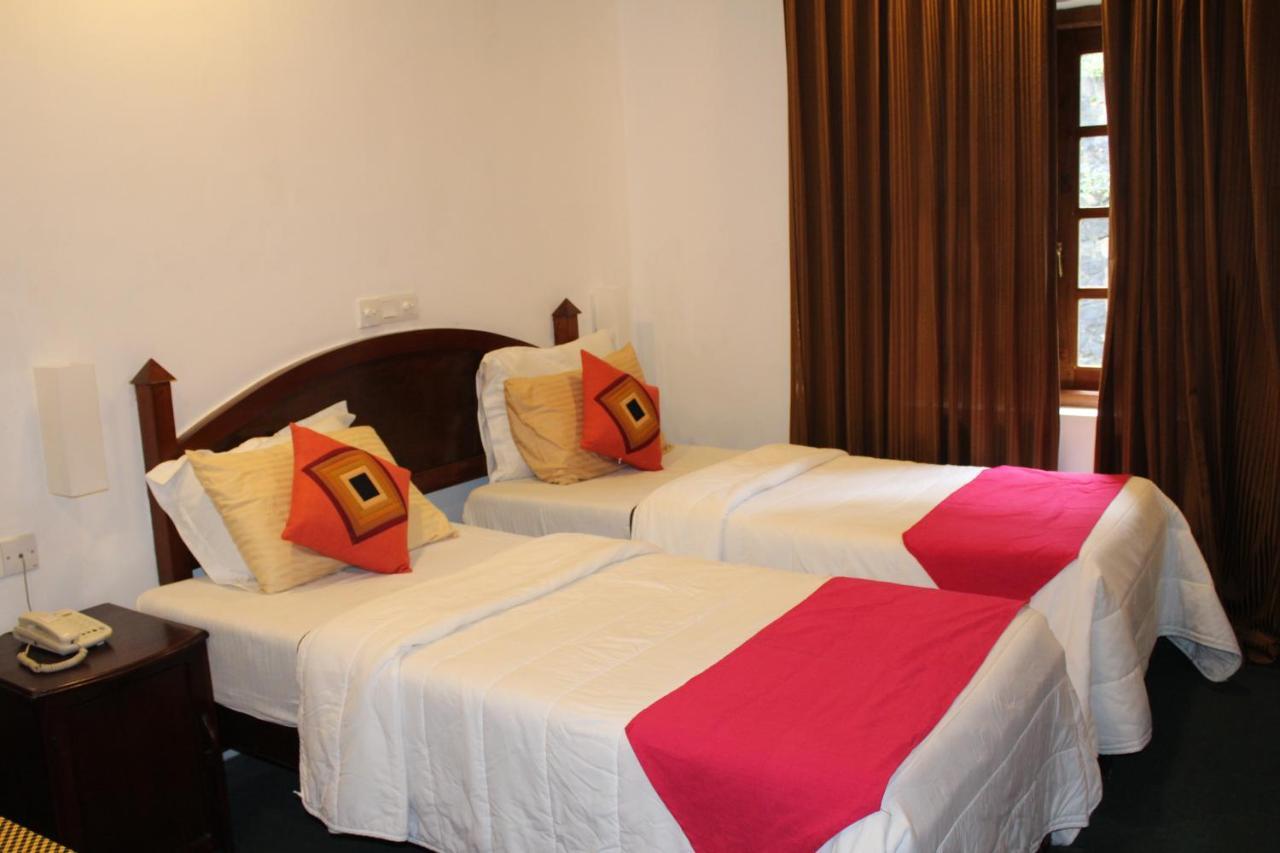 Hotel Silver Falls - Nuwara Eliya Eksteriør billede